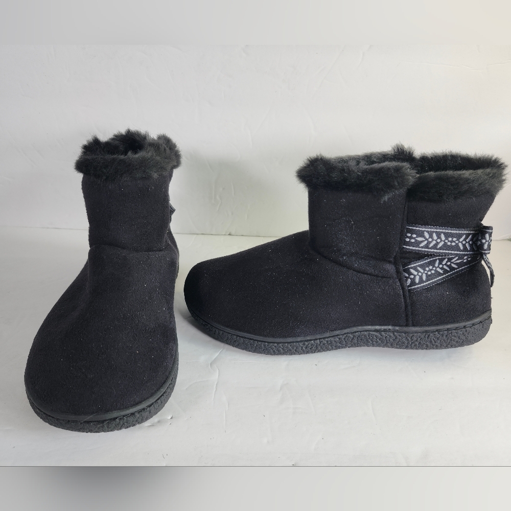Isotoner Nora Microsuede Black Faux Fur Bow Rubber Sole Ankle Slippers S S/6.5/7